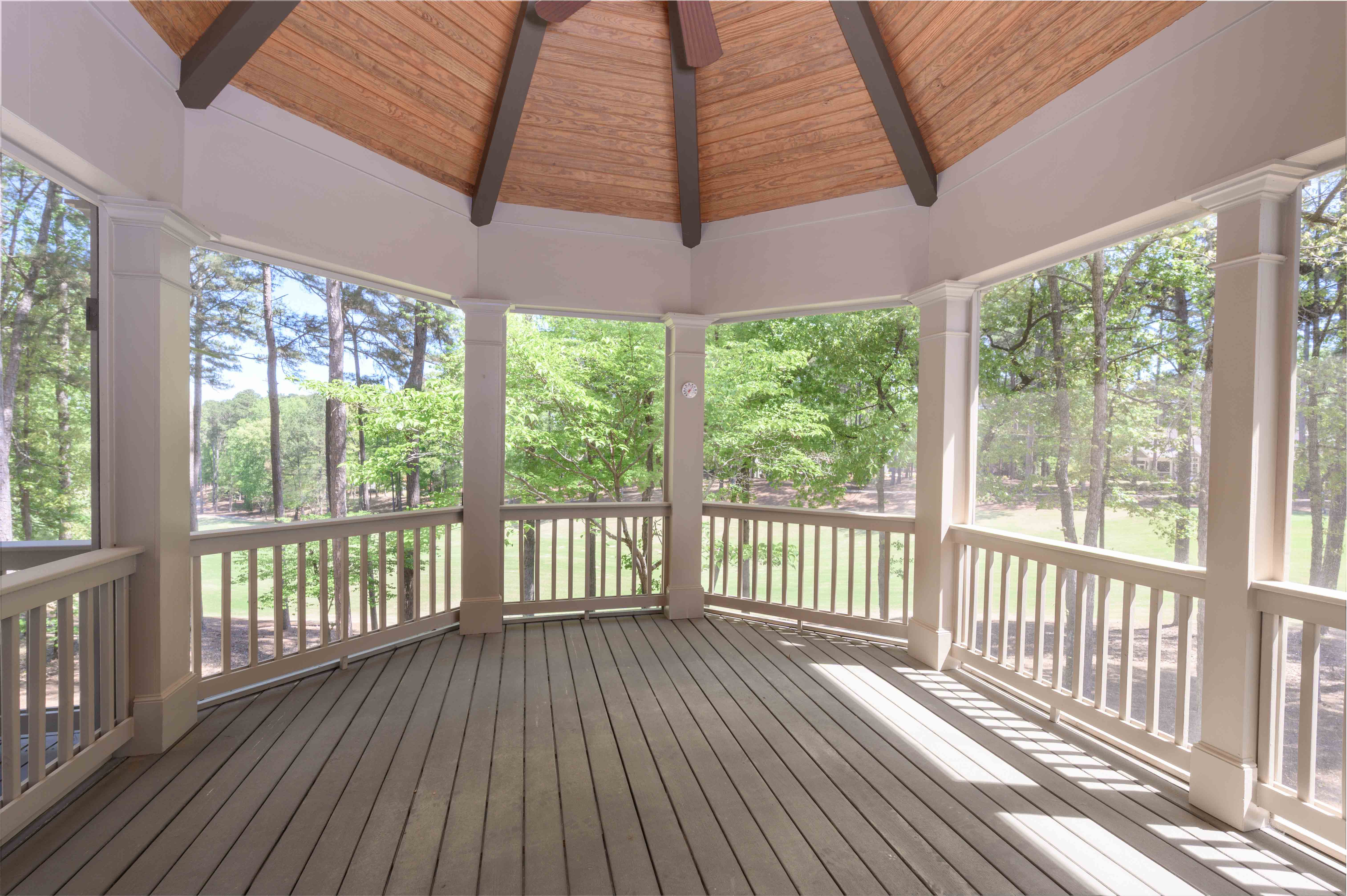 1021 Homestead image 13